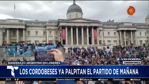 BANDERAZO por La Scaloneta en Londres: alentaron a la Selección en la previa a la Finalissima