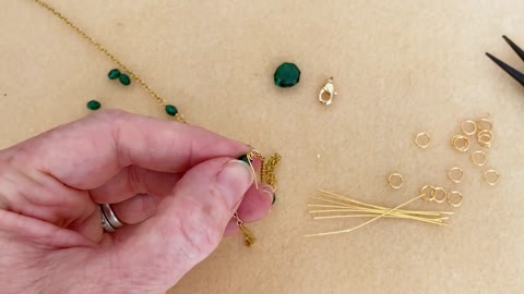 How to Make a Chain and Crystal Bead Necklace