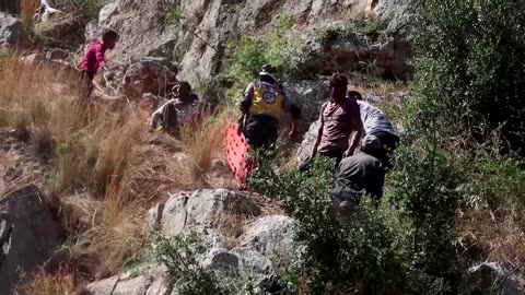 7 killed as school bus plunges into Syrian river