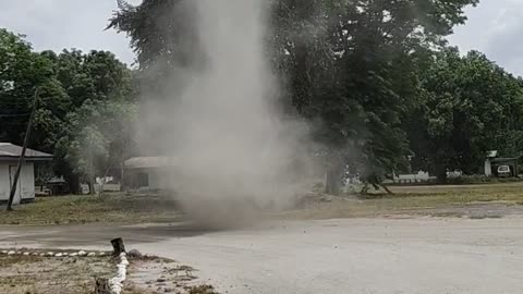 Dust Devil Caught Suddenly Forming Out of Nowhere