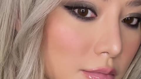 Beautiful Smokey Eyes Makeup #Tutorial #short