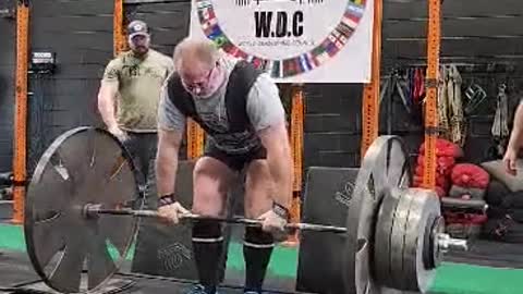 826 lb "silver dollar" deadlift