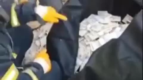 Miraculous Rescue Workers Uncover $2 Million in Cash During Turkey Earthquake!