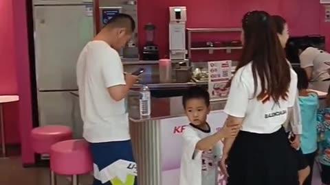 Angry Geordie finds a fake KFC in China