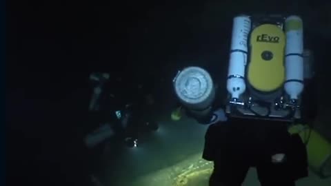Terrifying underwater cave diving
