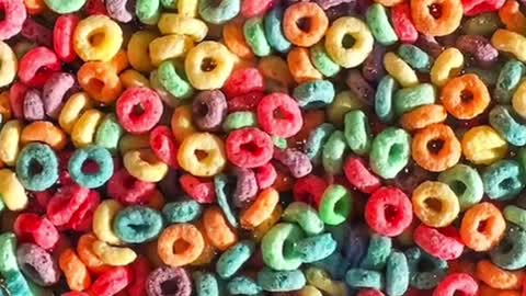 FROOT LOOPS #ahinteresting #frootloops #frootloop #ahinterestingfacts #funfacts #foodfacts #didyoukn