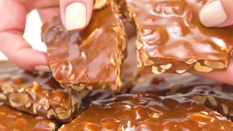 Homemade Peanut Brittle - Sweet and Savory Meals
