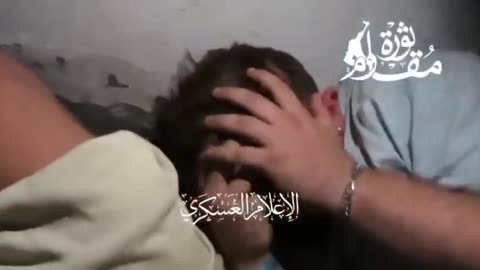 Almog, 21, und vier andere israelische Geiseln werden in Gaza verprügelt