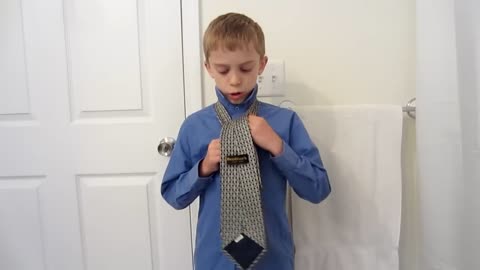 How to Tie a Tie - For Beginners - Quick and Easy