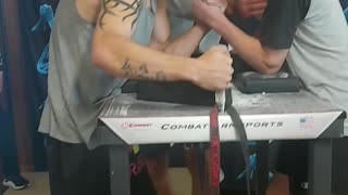 Armwrestling!!!! Left Handed Under 75kg, NZ Tournament