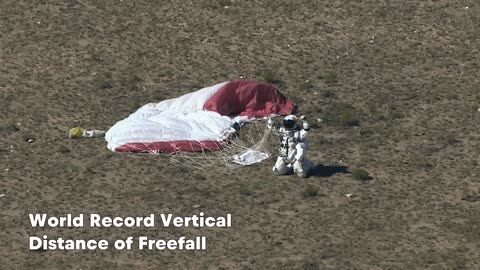 THE FIRST GUY HOW JUMPED FROM SPACE(World Record supersonic Freefall)