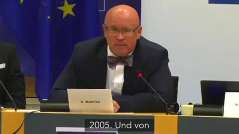 Dr. David Martin: ➽Vor dem EU-Parlament
