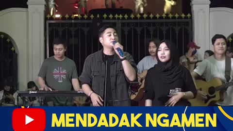 VOKALIS INI BAWAIN LAGU APAPUN BISA