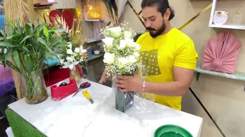 roses arrange flowers Bouquet. || flower wrapping techniques || Flower Bouquet arrangement