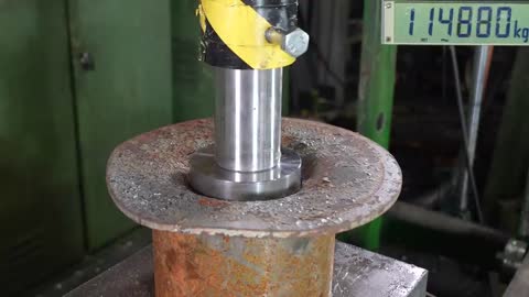 Which Is The Strongest Army Helmet_ Hydraulic Press Test!