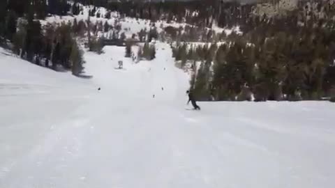 Snowboarding mammoth mountain
