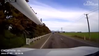 New Zealand plumber captures possible meteor on his dashcam