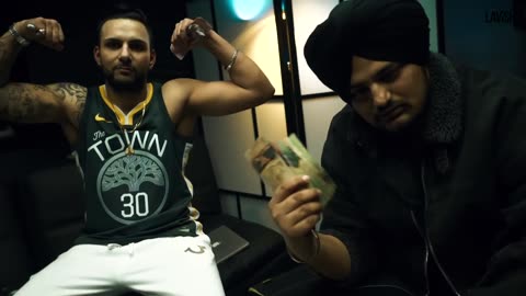 ~FAMOUS ~ SIDHU MOOSE WALA~ (Official Video)~~Lavish Squad~