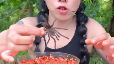 EATING TRANTULA