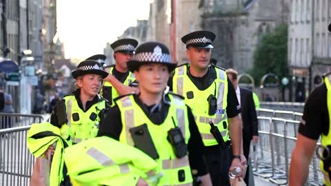 Edinburgh well-wishers camp out, await queen's coffin