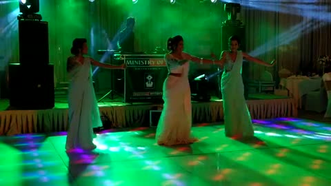Bride's Dance | Vishalya weds Nimantha | Wedding Dance #WeddingBells
