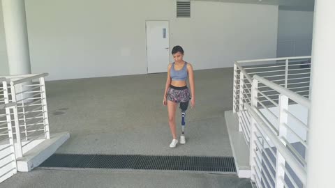 How my walking skill with prosthetic leg? Amputee walking up and down