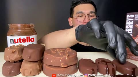 CHOCOLATE ICE CREAM MUKBANG ASMR