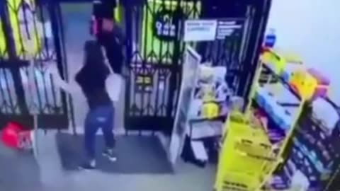 Thief thought he could get past the woman. He thought wrong.
