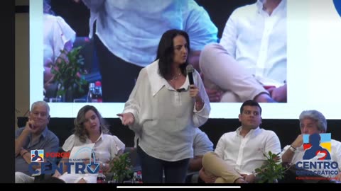 “Feministas, locas y feas, en pelotas y horribles”: María Fernanda Cabal