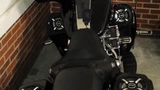 2004 Harley Davidson FLHT (Standard) Music Upgrade Test #1