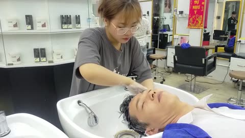 Relaxing hair wash and facial massage with a cute girl in Tukawa hair salon