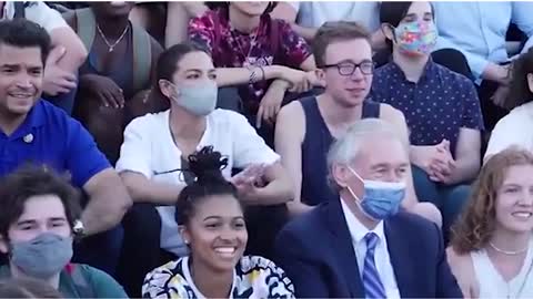 WHAT AOC DOES WITH HER MASK FOR A GROUP PHOTO OP WILL MAKE YOU CRINGE