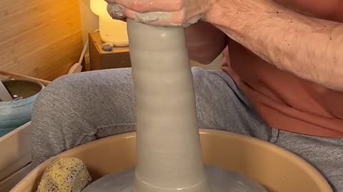 Another try with 10lbs of clay #pottery #asmr #satisfying.mp4