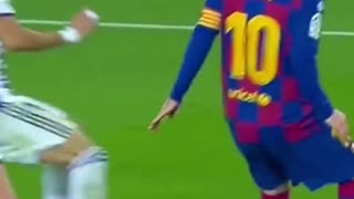 Messi nutmeg skills