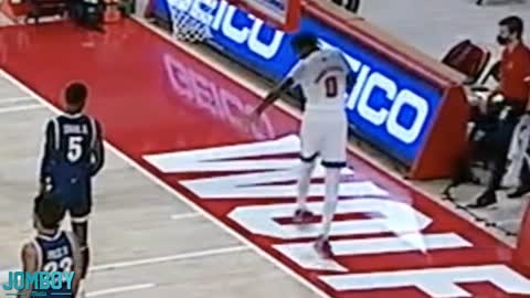Basketball player pukes on opponent, a breakdown