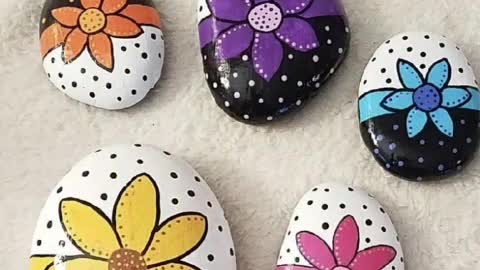 New & amazing bee & flowers painted rocks & stones
