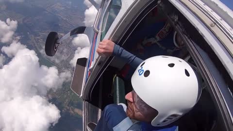 Student Course Jumps - All levels 1 to 7 - Skydive Teuge 3