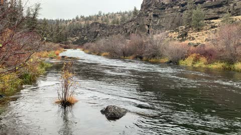 Central Oregon – Steelhead Falls – Upstream Section of Crooked River – 4K