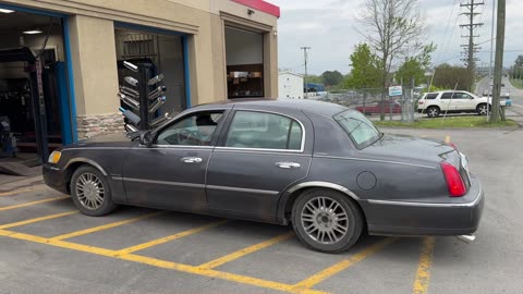 Lincoln Town Car 4.6L V8 w/ TRUE DUAL STRAIGHT PIPES!