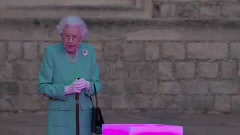 The Queen of England Lights | Windsor Castle Jubilee Beacon the Transhumanism | What Is the Goal of CRISPR and mRNA Technology?