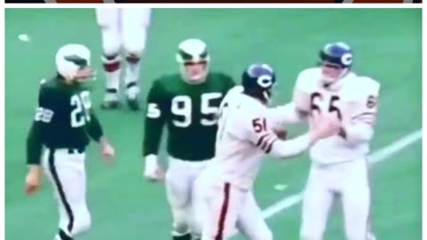 Watch This Wacky Botched Play Saved By An Unplanned Bobby Douglass Pass To Dick Butkus! 👀