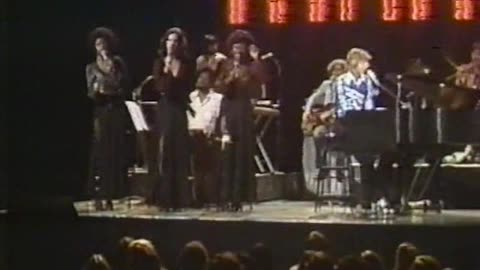 Barry Manilow - Tryin' To Get The Feeling Again = Live Music Video Midnight Special 1976 (76011)