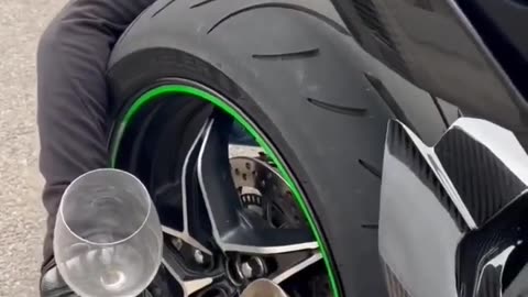 Kawasaki ninja h2r exaust sound 🔥🔥⚡💯 glass crack