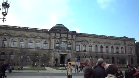 Theaterplatz Dresden Germany : An amalgamation of History and Architecture!