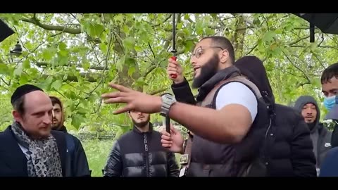 Palestine it’s not yours! Mohammed Hijab & Jewish Visitor | Speakers Corner | Hyde Park