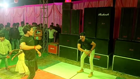 ठके आली गली Sadhi special dance #waddingdance #trandingdance #rumbletranding