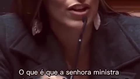 💃🏻💪🏼Deputada Rita Maria Matias entala a Ministra da Defesa!