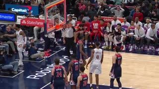 NBA - Mitchell flies up court and hits the off-balance floater to beat the 3Q buzzer!