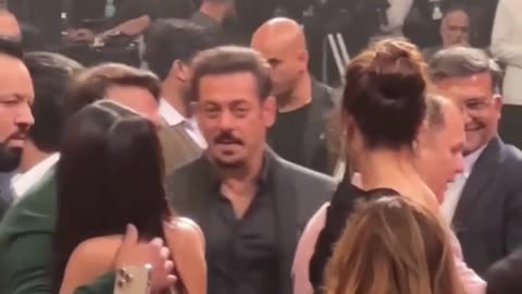 IIFA 2023 Awards ROCKS _ Salman Khan