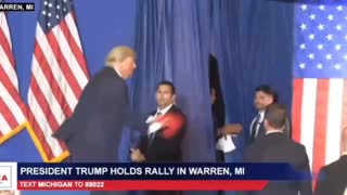 Trump's EPIC Catch During Rally Shows Us Why He Is Fit To Lead